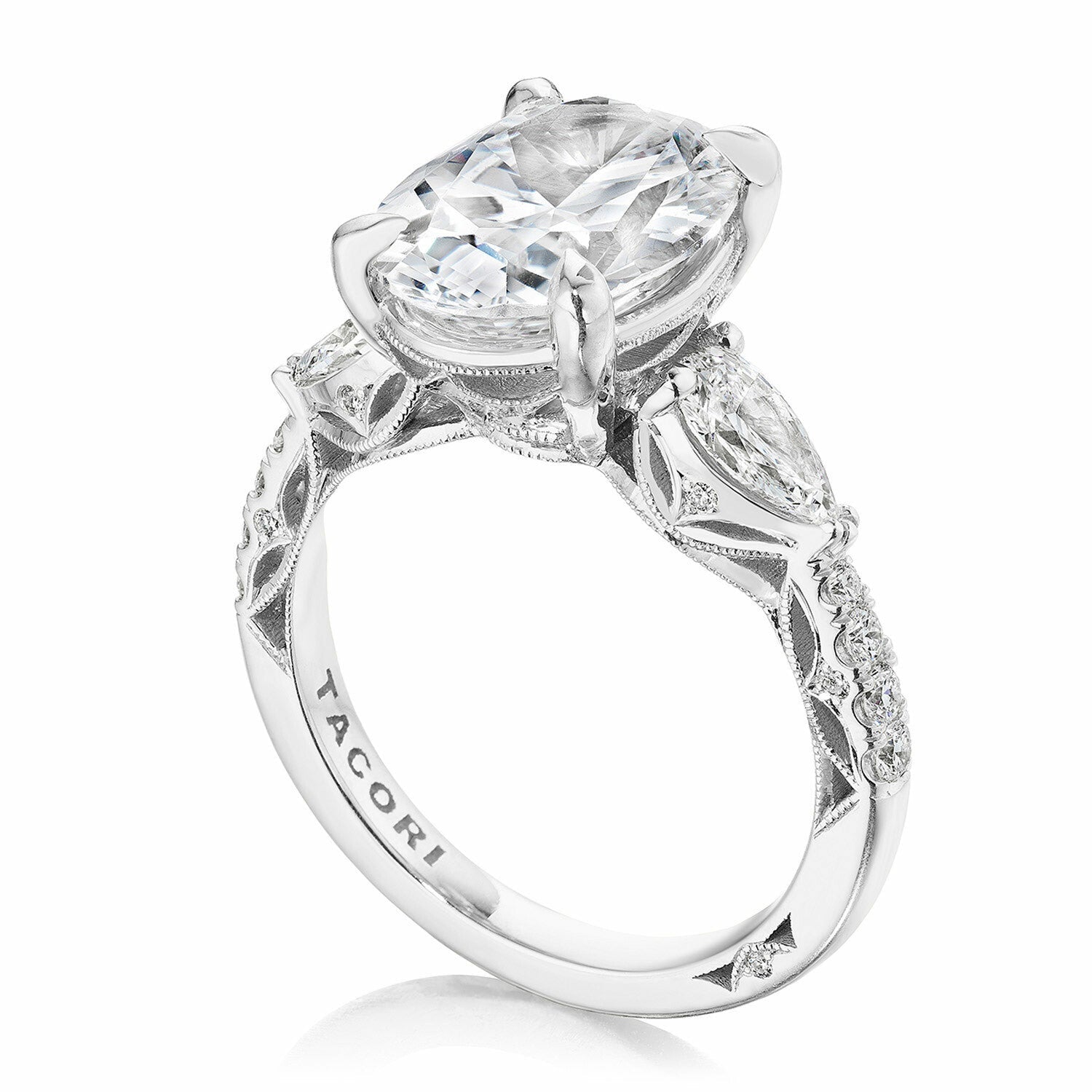 Dantela | Oval 3 - Stone Engagement Ring - Everett Jewelry