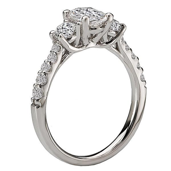 18kt Oval Engagement Ring ENGAGEMENT RINGS Romance [Everett Jewelry Shreveport Louisiana]